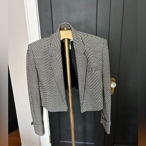 Jenny cropped wool tweed pattern black and white. Size Small/4